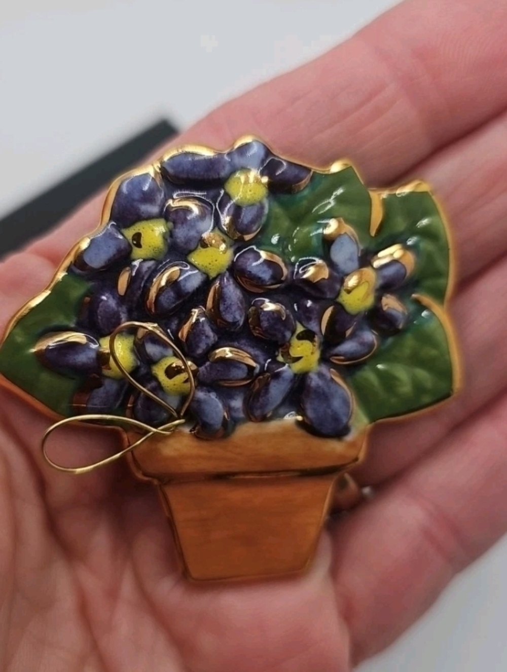 Vintage Handpainted African Violet Potted Flower Ceramic Brooch